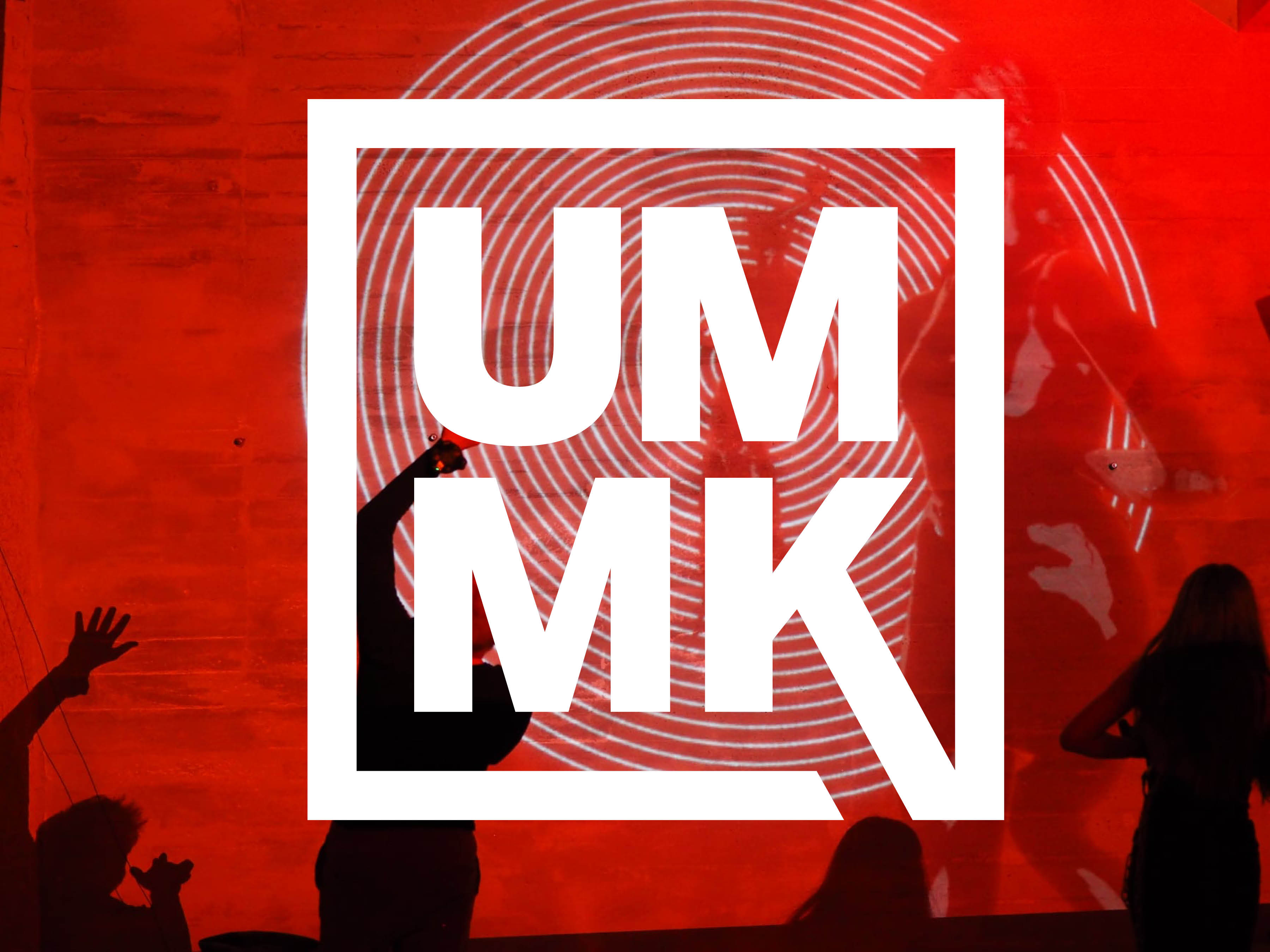 billede med ummk logo