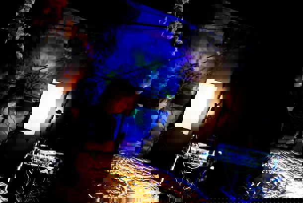 Time Woke Up in Darkness, Carte Blanche