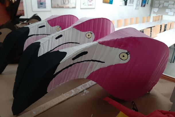 Flamingohoved til teater