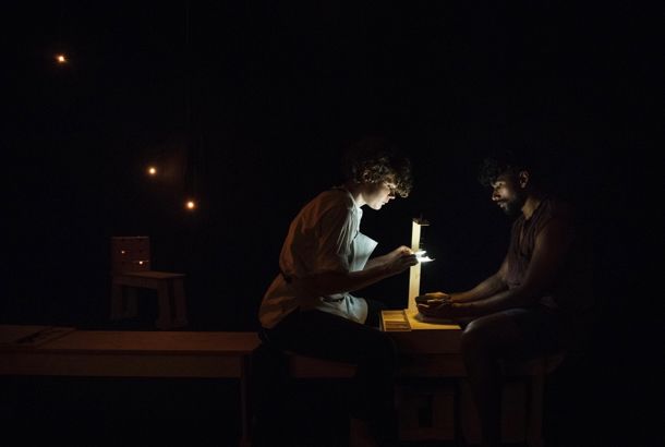 Mødet i Mørket, Carte Blanche